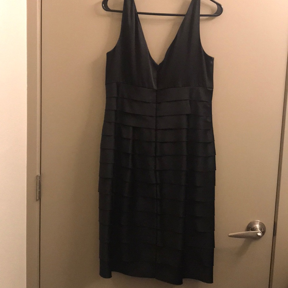 Beautiful little black dress - Picture 4 of 4